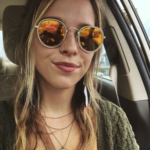 Meet your Posher, Nikki